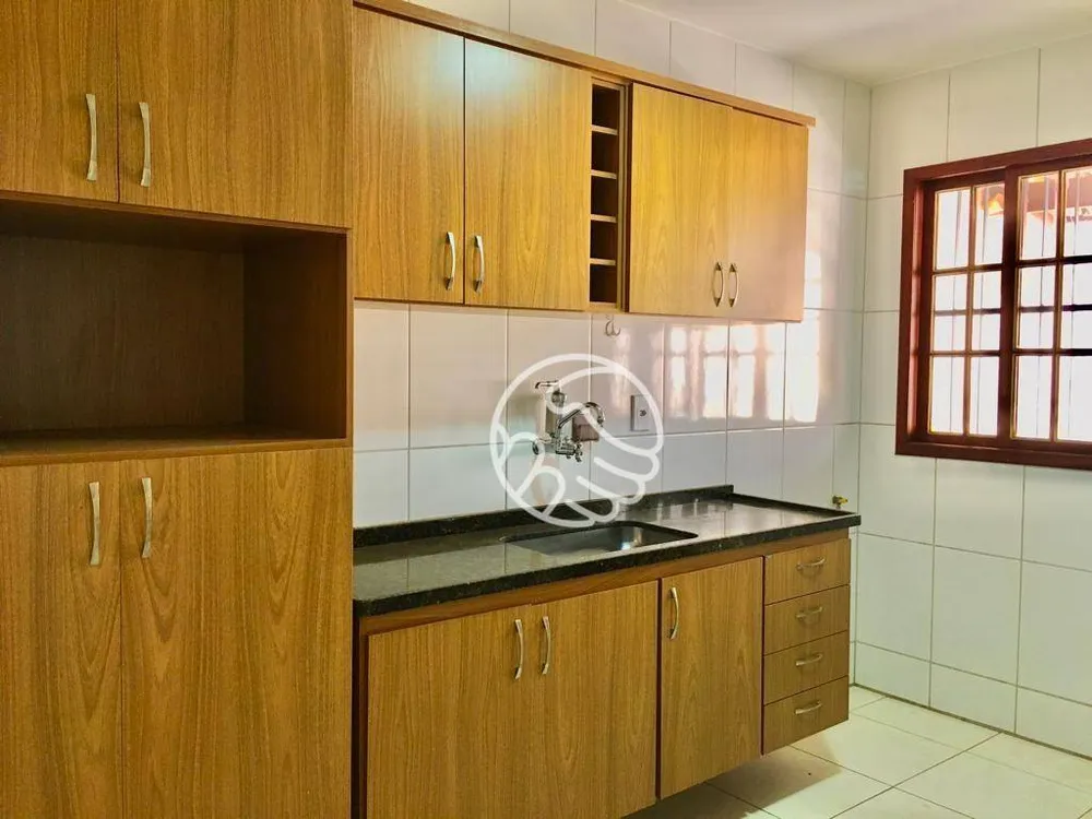 Casa, 3 quartos, 237 m² - Foto 1