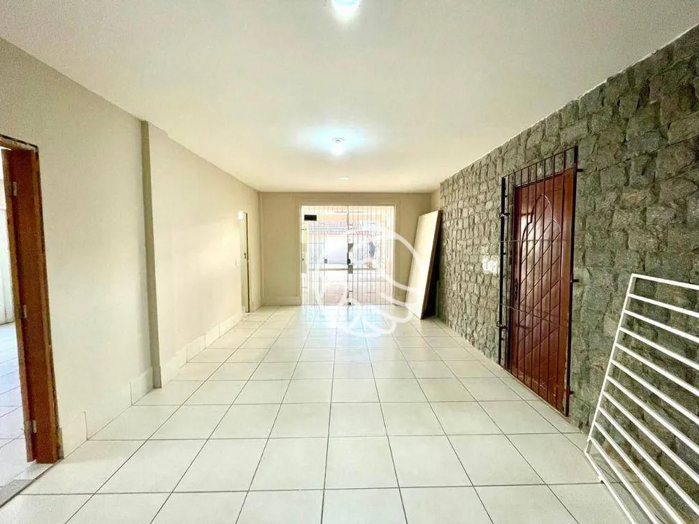 Casa, 3 quartos, 250 m² - Foto 3