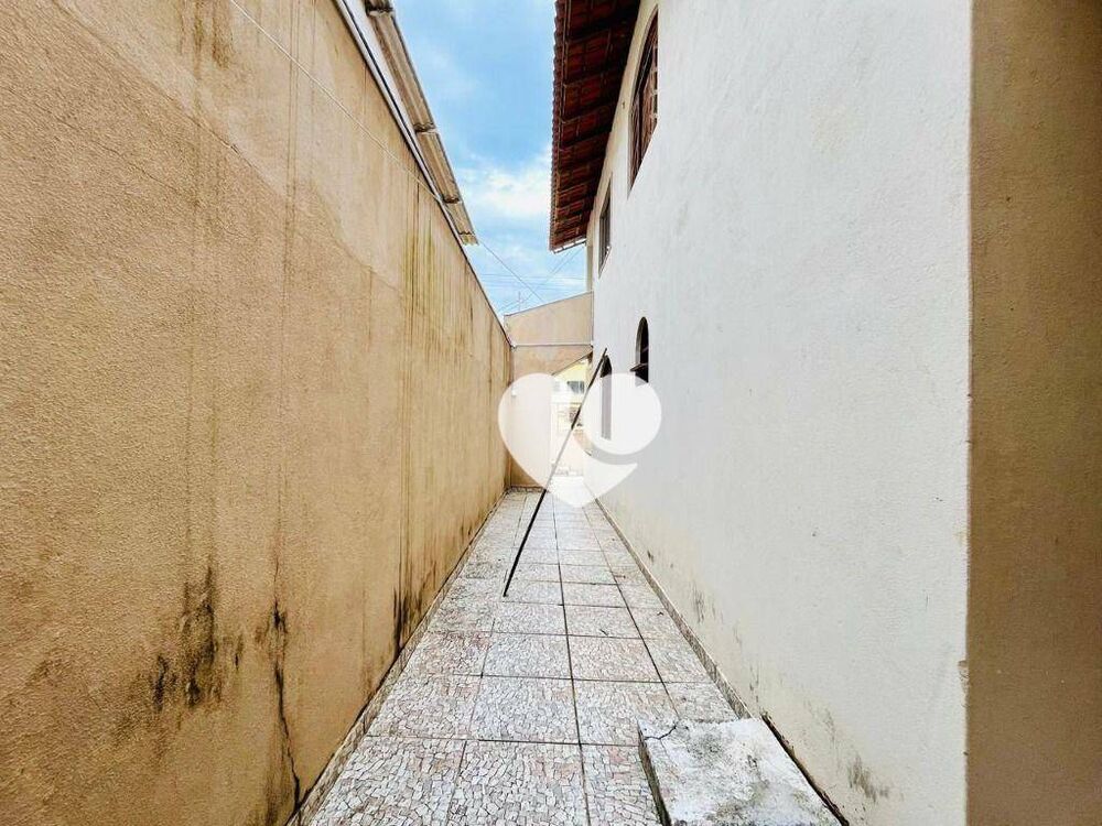 Casa, 4 quartos, 320 m² - Foto 3