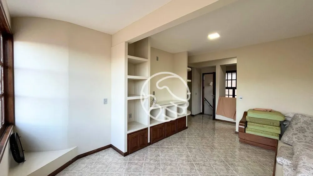 Casa, 4 quartos, 254 m² - Foto 1