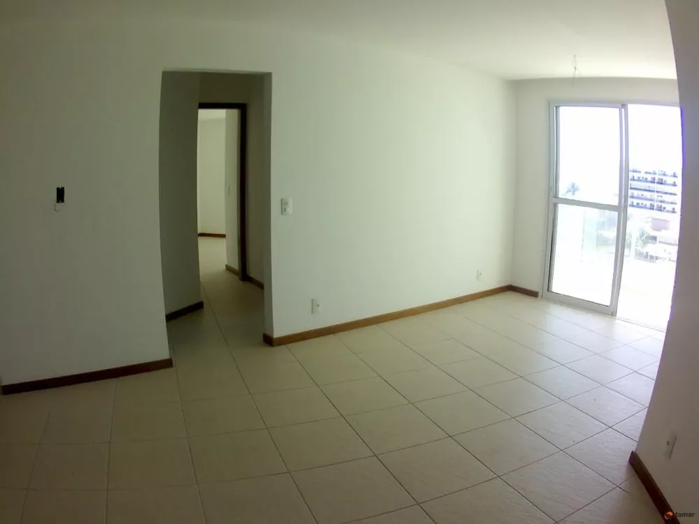 Apartamento à venda com 2 quartos, 74m² - Foto 2