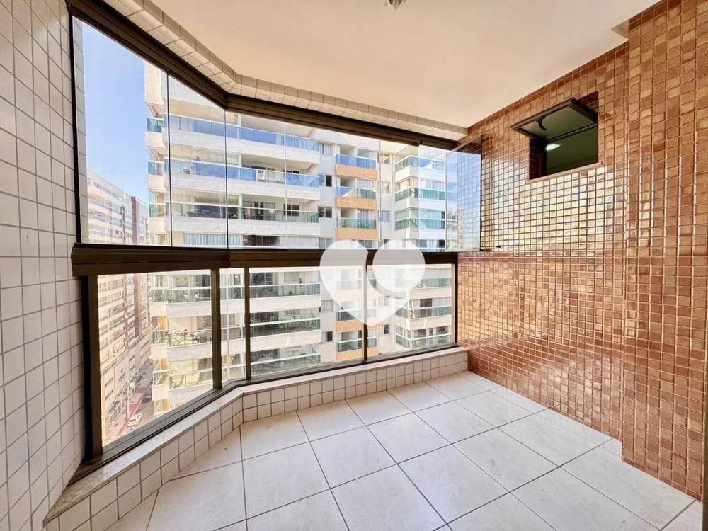 Apartamento à venda com 3 quartos, 99m² - Foto 2