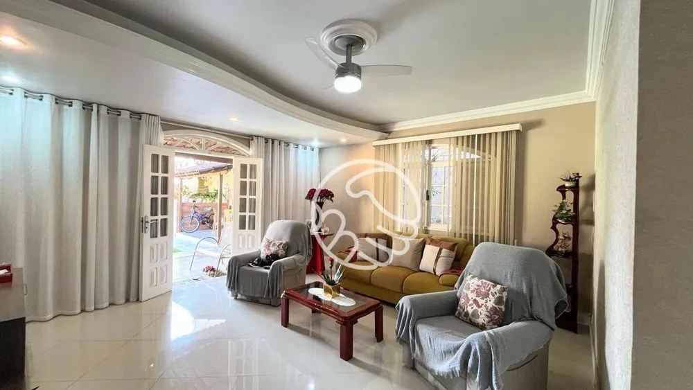 Casa, 3 quartos, 230 m² - Foto 2