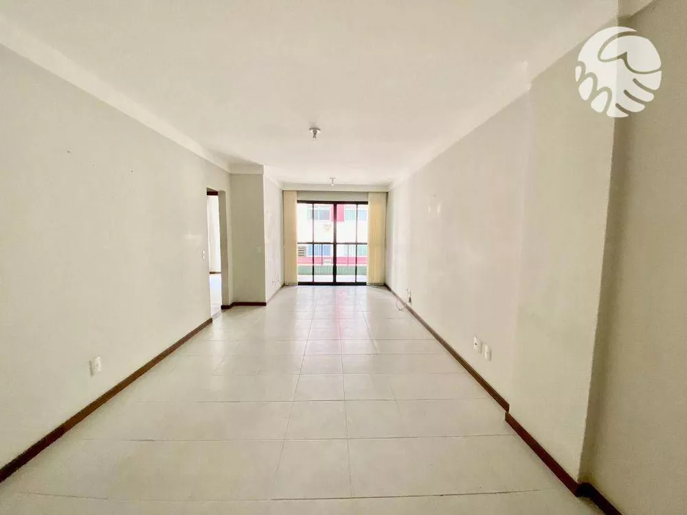 Apartamento à venda com 3 quartos, 100m² - Foto 2