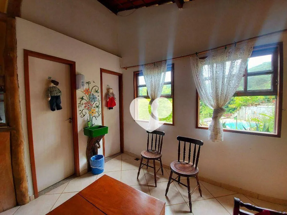 Chácara, 10 quartos, 750 m² - Foto 3