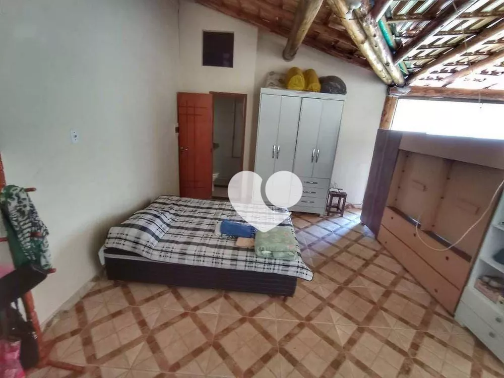 Casa de Condomínio à venda com 4 quartos, 220m² - Foto 7