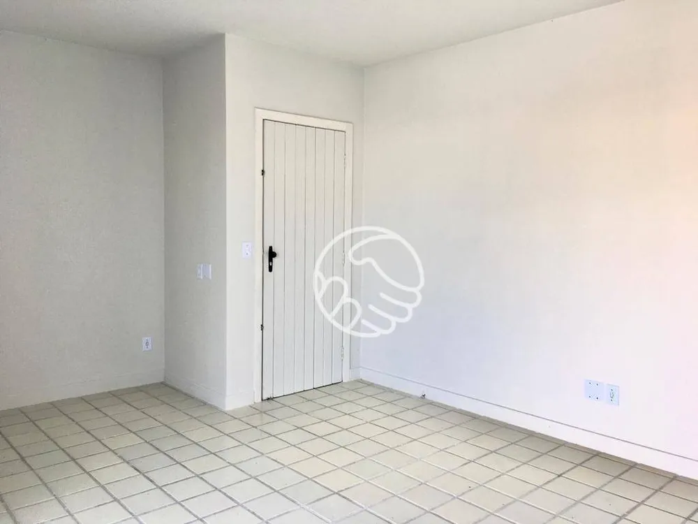 Cobertura, 3 quartos, 217 m² - Foto 11