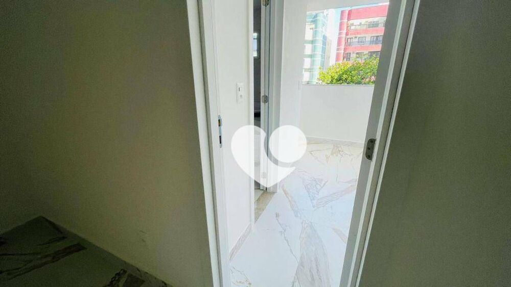 Apartamento à venda com 4 quartos, 204m² - Foto 5