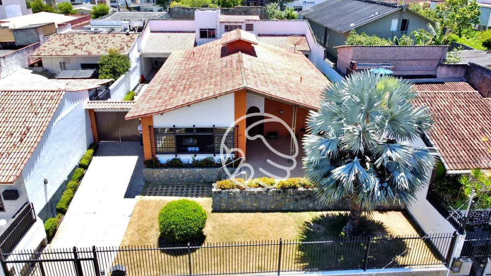 Casa, 5 quartos, 434 m² - Foto 1