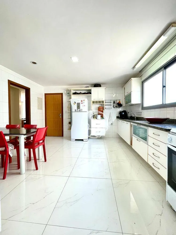 Apartamento, 4 quartos, 209 m² - Foto 2