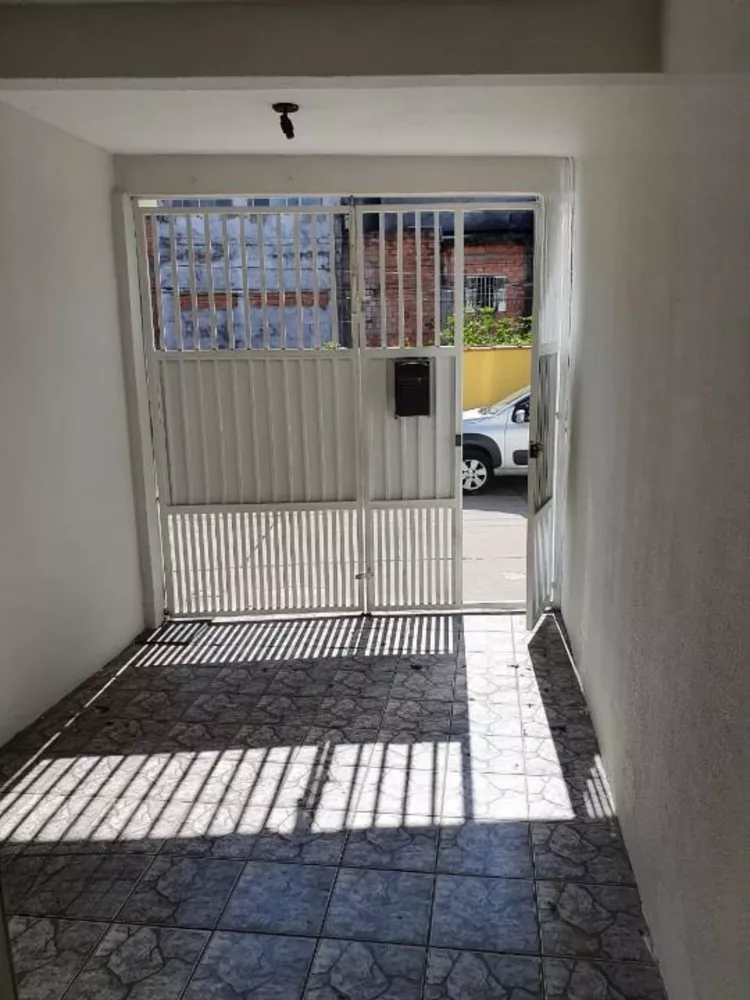 Sobrado à venda com 2 quartos, 67m² - Foto 3