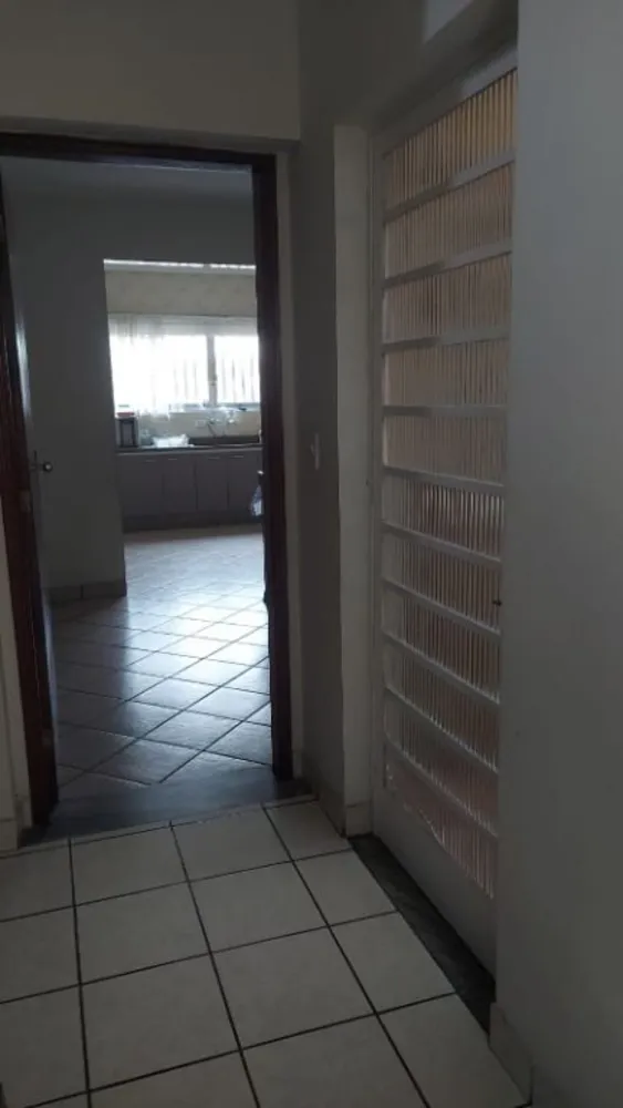 Casa, 3 quartos, 288 m² - Foto 4