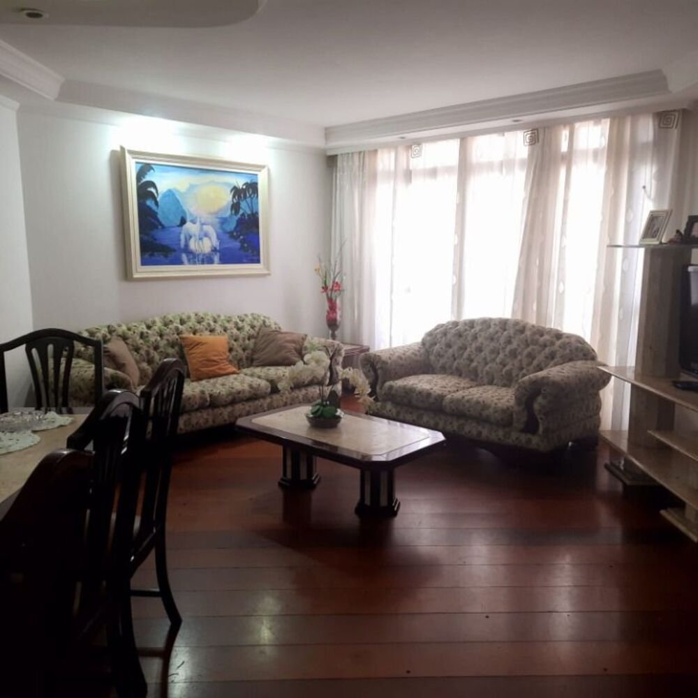 Apartamento à venda com 3 quartos, 135m² - Foto 1
