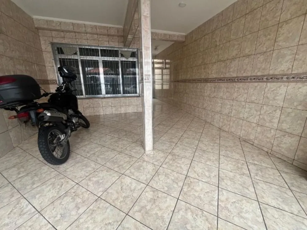 Casa, 3 quartos, 219 m² - Foto 1