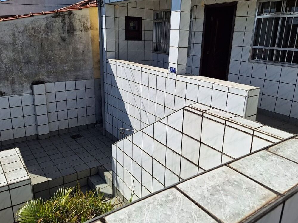 Casa à venda com 4 quartos, 210m² - Foto 4