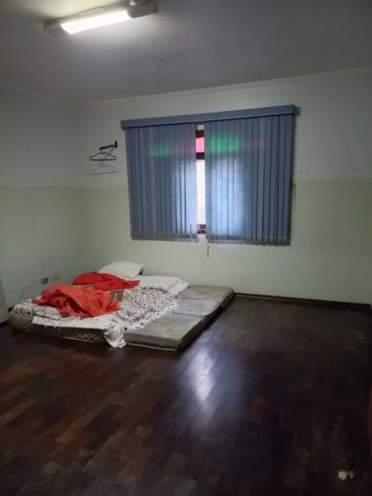 Casa para alugar com 3 quartos, 300m² - Foto 3