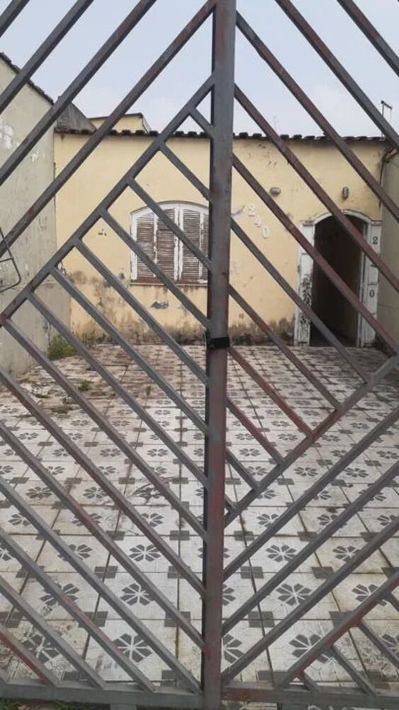 Casa à venda com 2 quartos, 125m² - Foto 1