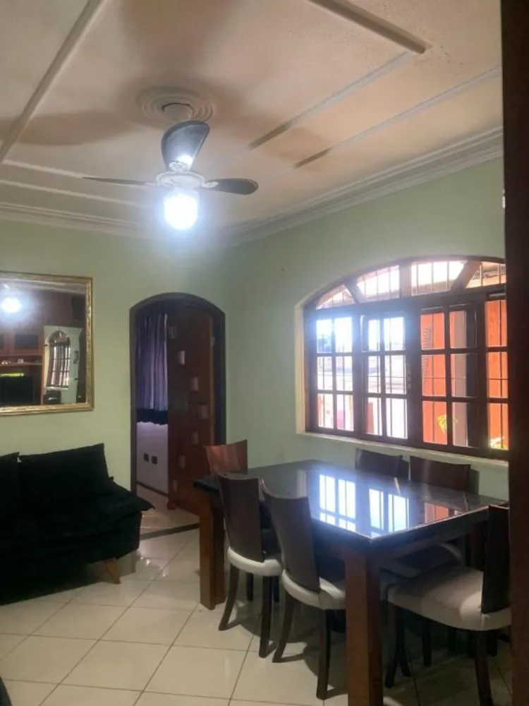 Casa, 3 quartos, 180 m² - Foto 2