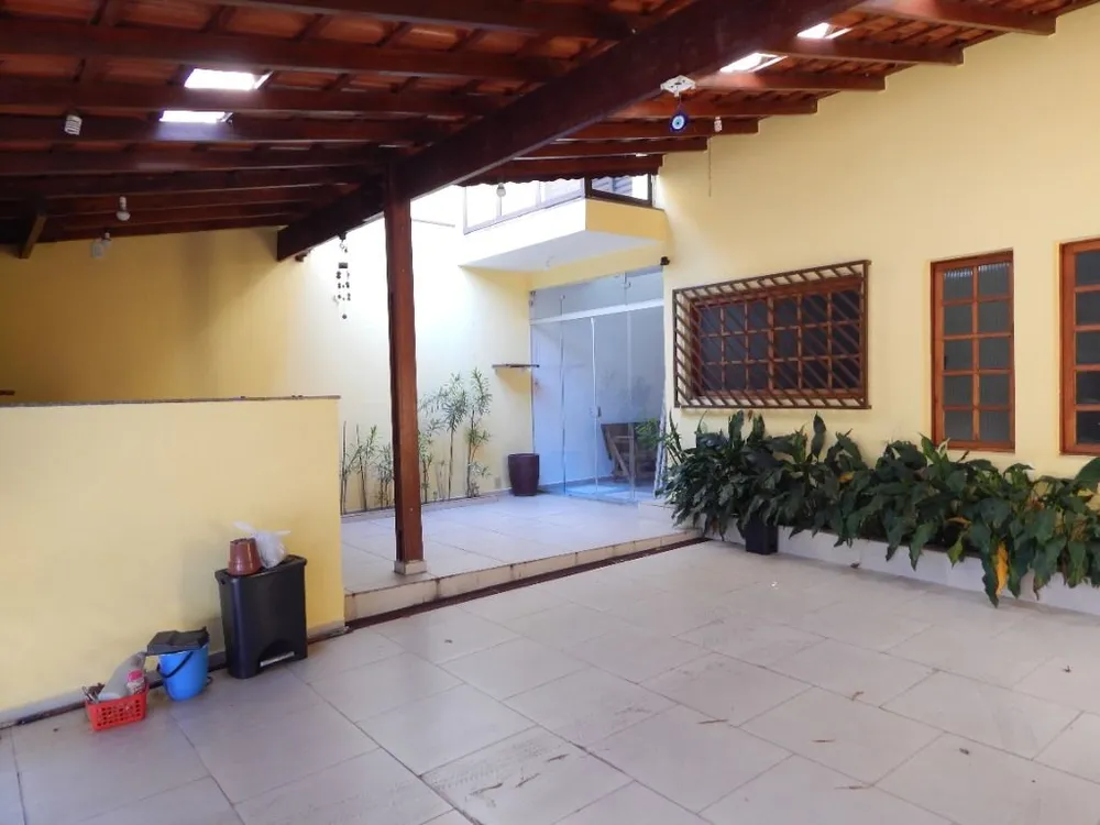 Casa, 4 quartos, 180 m² - Foto 3