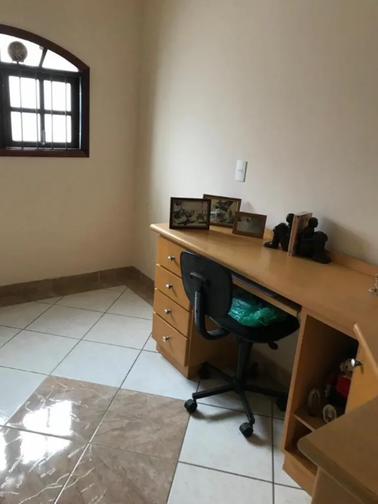Sobrado, 3 quartos, 330 m² - Foto 2