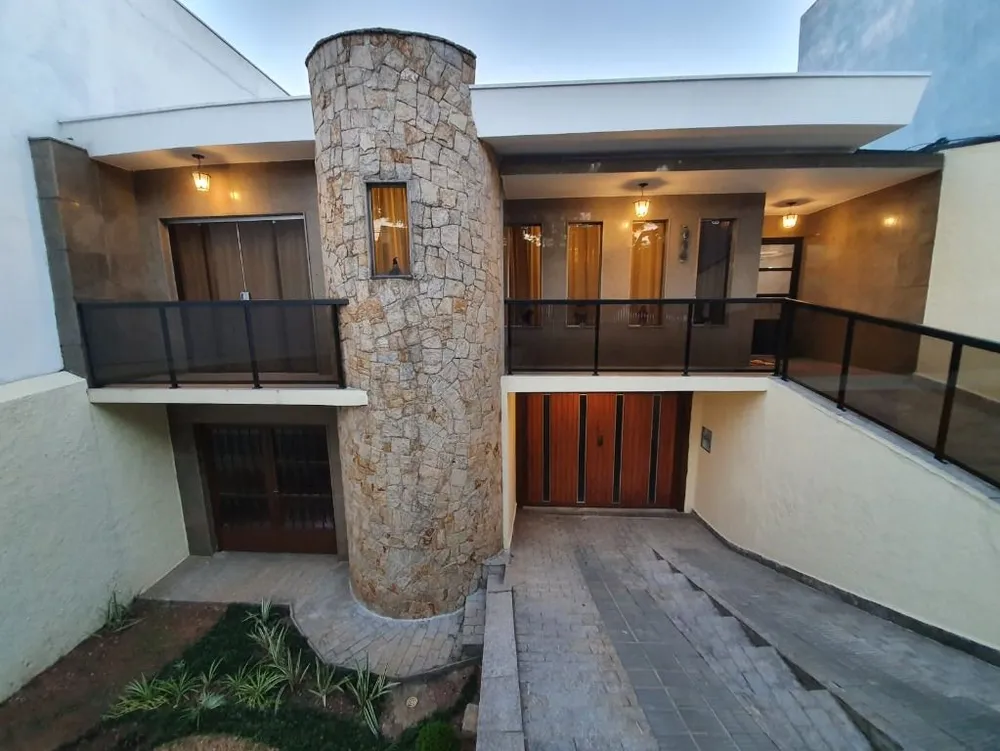 Casa, 3 quartos, 290 m² - Foto 1