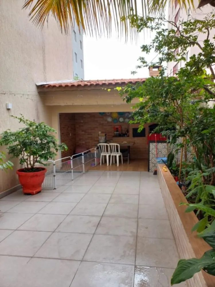 Sobrado, 3 quartos, 292 m² - Foto 1