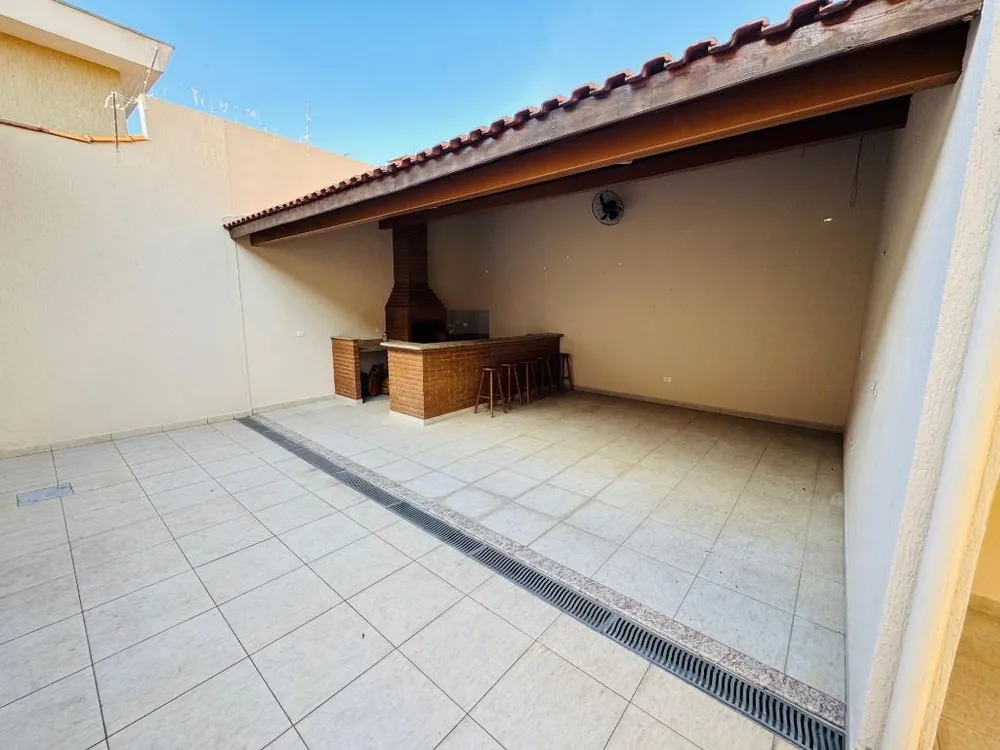 Casa, 3 quartos, 230 m² - Foto 2
