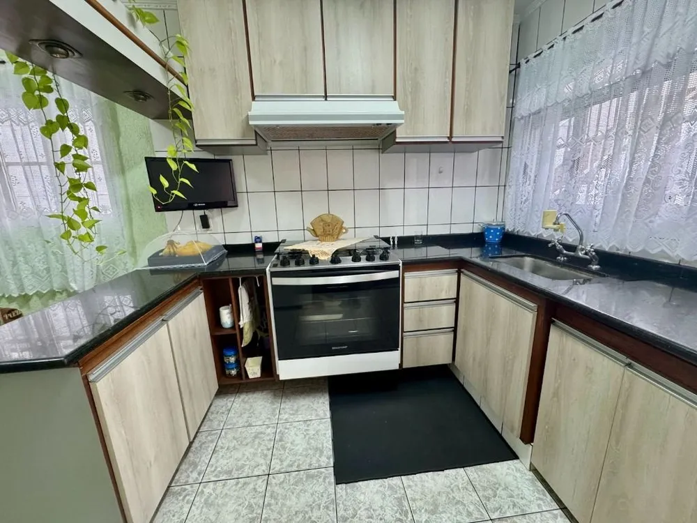 Casa, 3 quartos, 138 m² - Foto 2