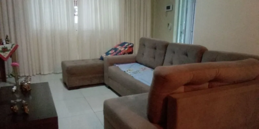 Casa, 3 quartos, 240 m² - Foto 1