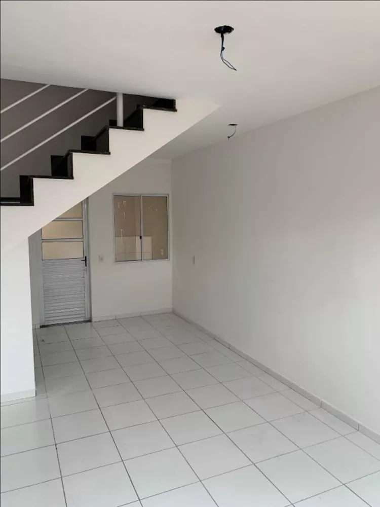 Sobrado à venda com 2 quartos, 70m² - Foto 7