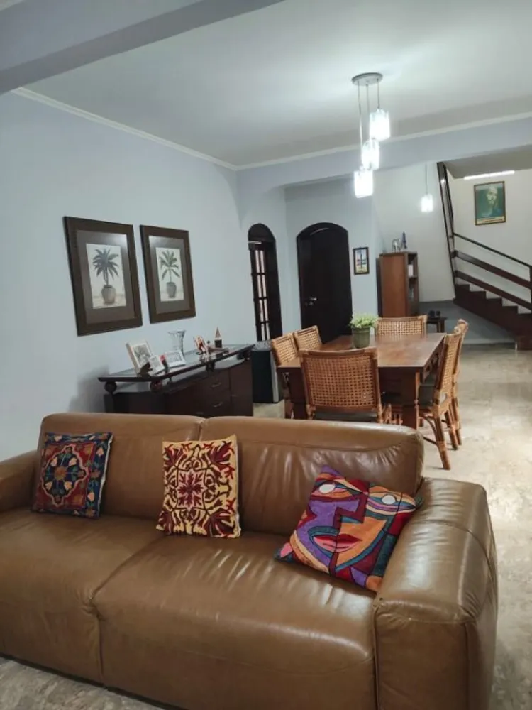 Sobrado, 3 quartos, 270 m² - Foto 1