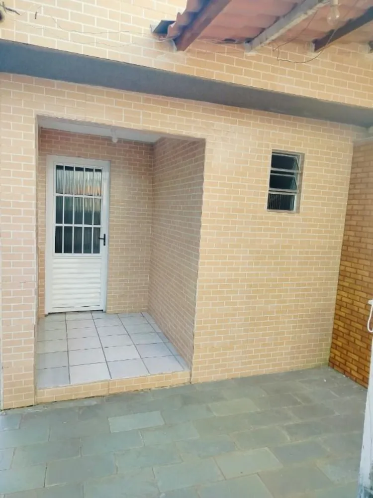 Casa, 1 quarto, 38 m² - Foto 1