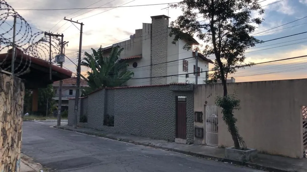 Sobrado, 4 quartos, 500 m² - Foto 1