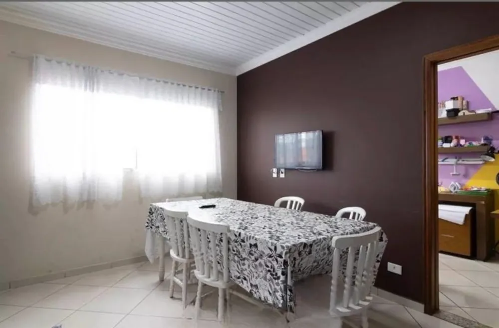 Casa, 3 quartos, 200 m² - Foto 1