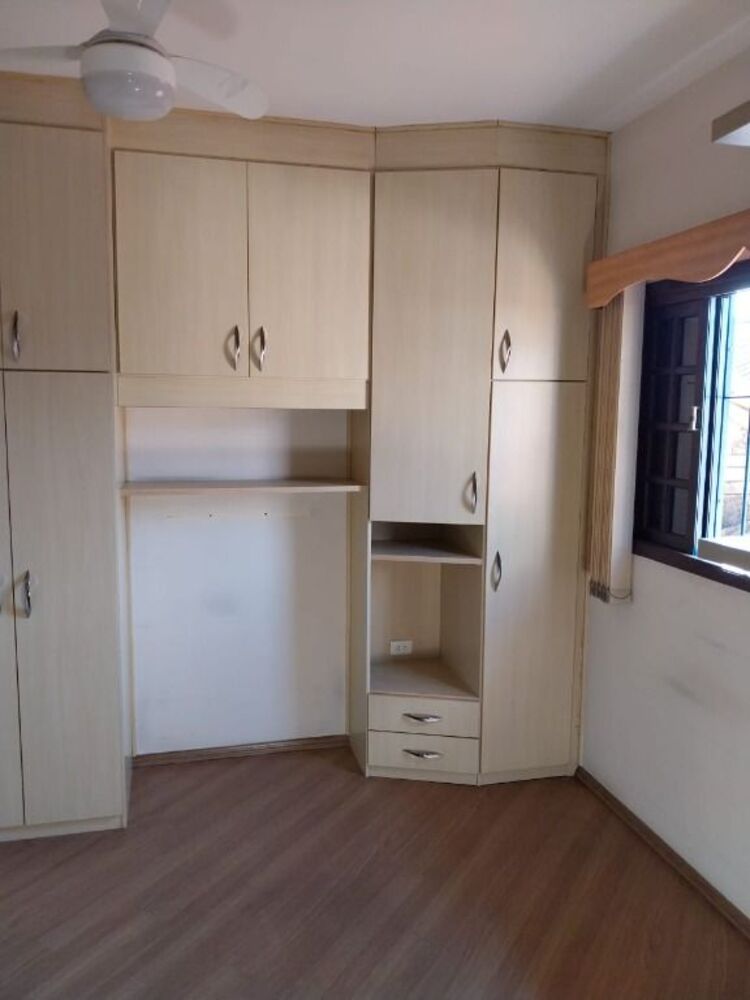 Casa à venda com 2 quartos, 300m² - Foto 4