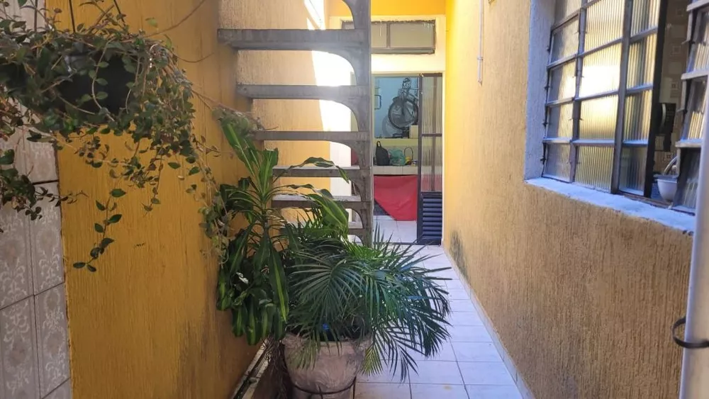 Sobrado à venda com 3 quartos, 130m² - Foto 4