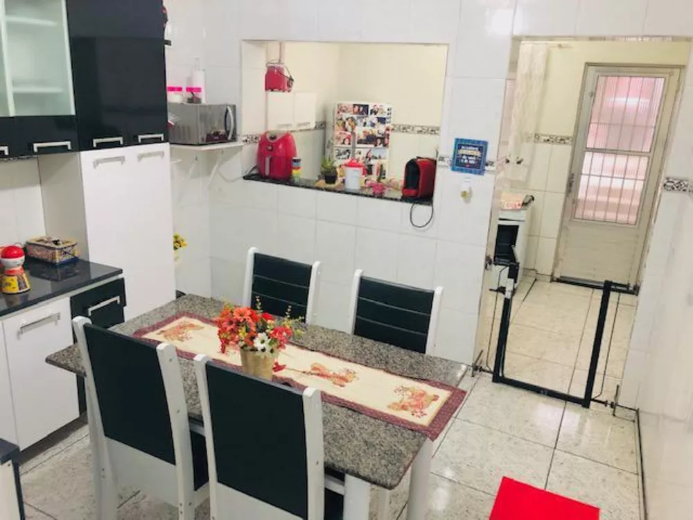 Sobrado à venda com 2 quartos, 135m² - Foto 2