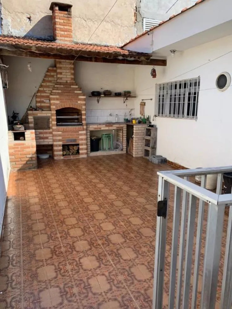 Casa à venda com 2 quartos, 150m² - Foto 2