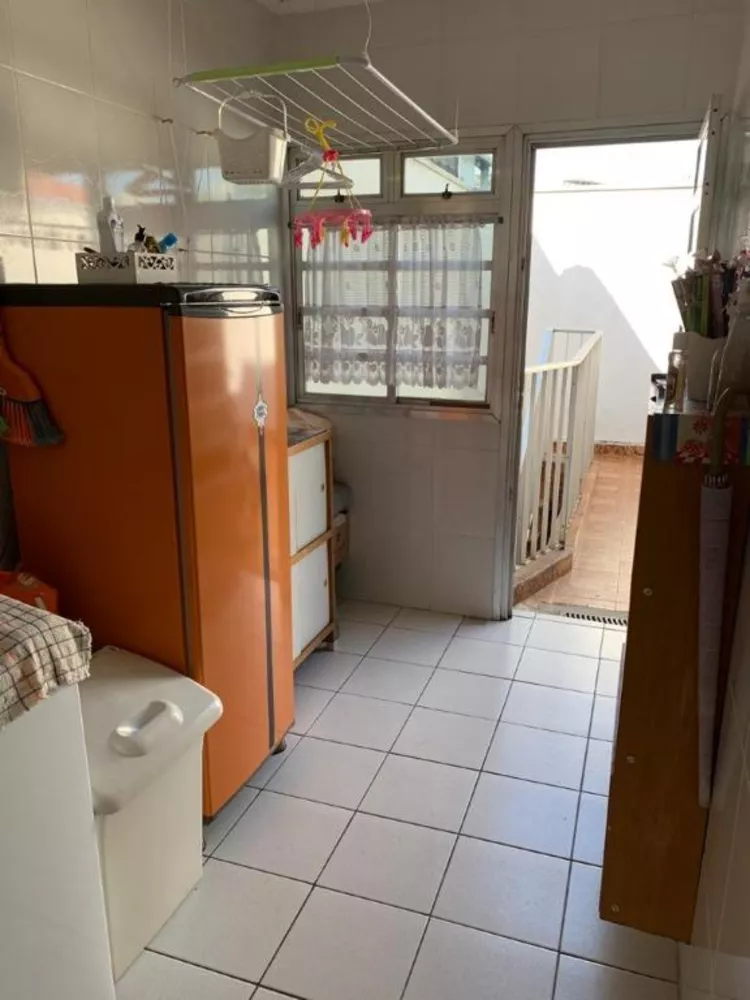 Casa à venda com 2 quartos, 150m² - Foto 8