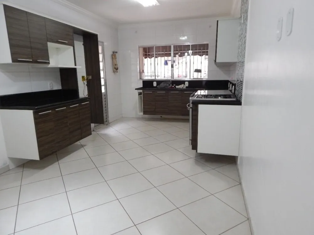 Sobrado, 3 quartos, 200 m² - Foto 2