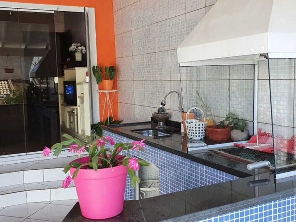 Sobrado, 3 quartos, 137 m² - Foto 1