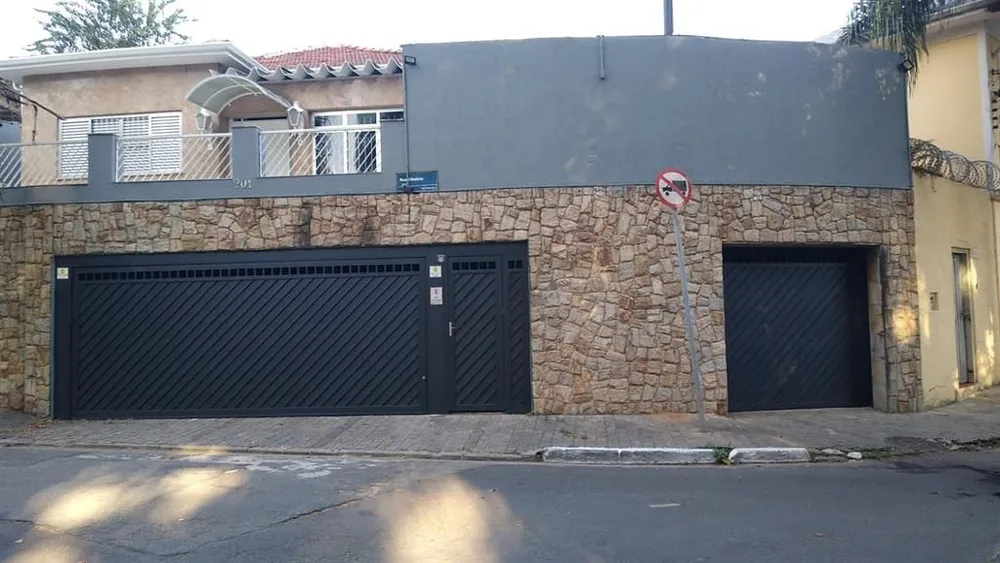 Sobrado, 3 quartos, 200 m² - Foto 1