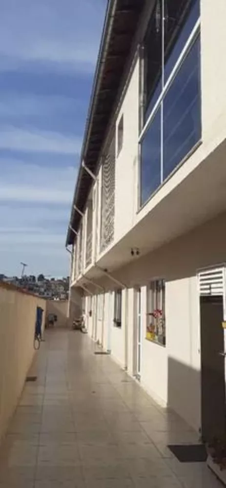 Sobrado à venda com 2 quartos, 130m² - Foto 1