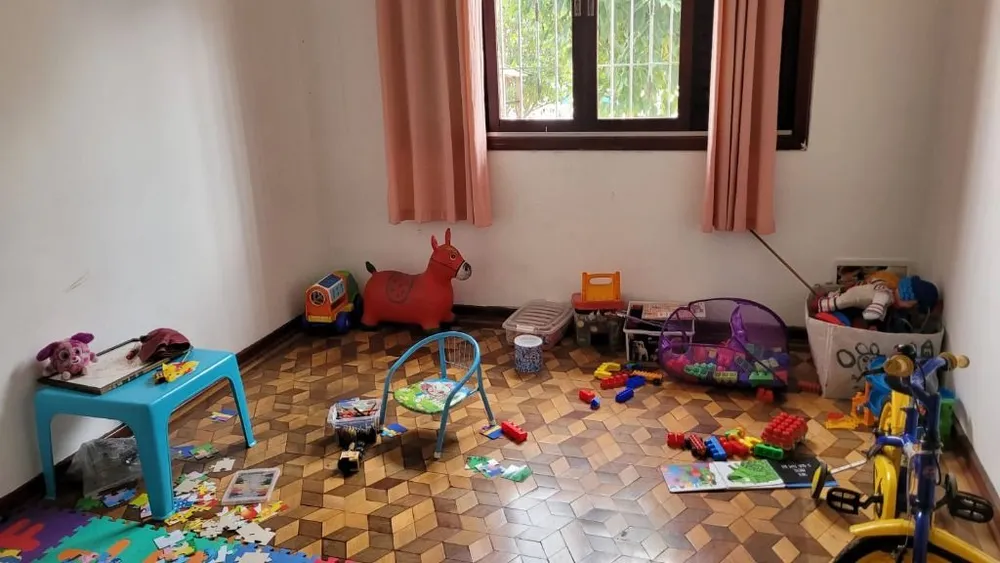 Casa, 3 quartos, 244 m² - Foto 2