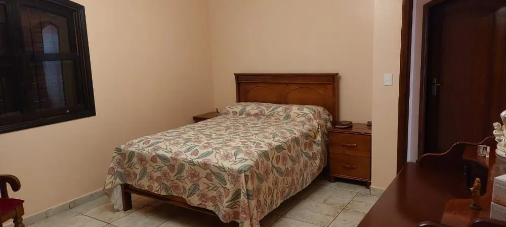 Casa, 3 quartos, 240 m² - Foto 1