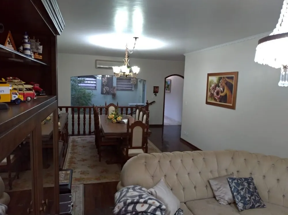 Casa, 3 quartos, 240 m² - Foto 2