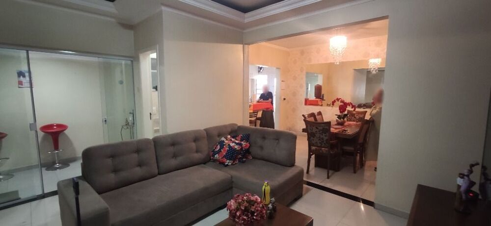 Casa à venda com 3 quartos, 240m² - Foto 4