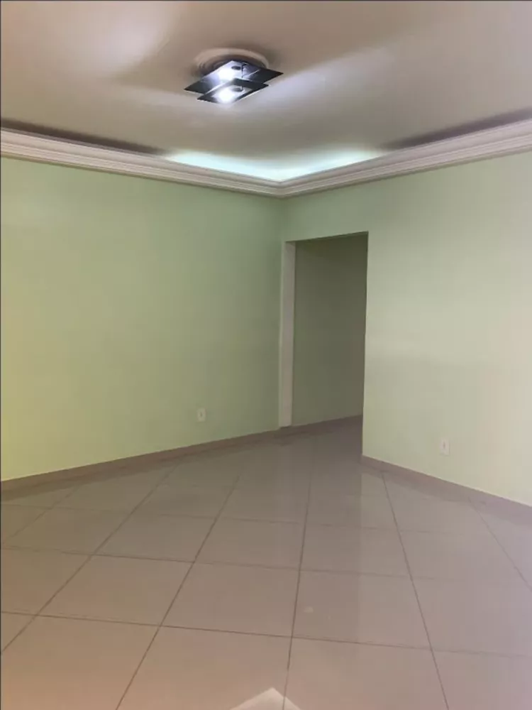 Casa à venda com 2 quartos, 120m² - Foto 9