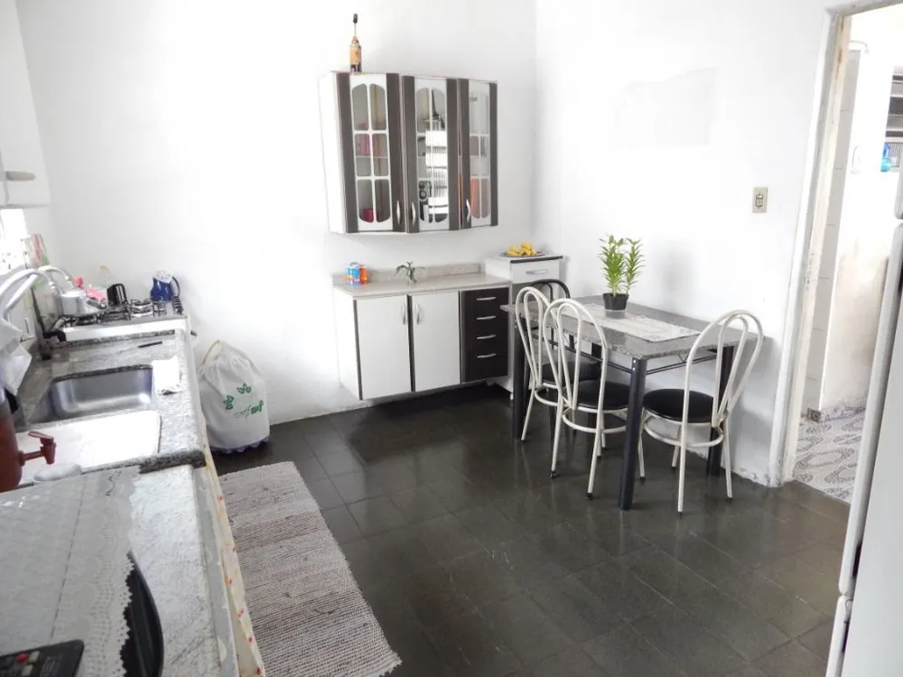 Casa, 5 quartos, 250 m² - Foto 1