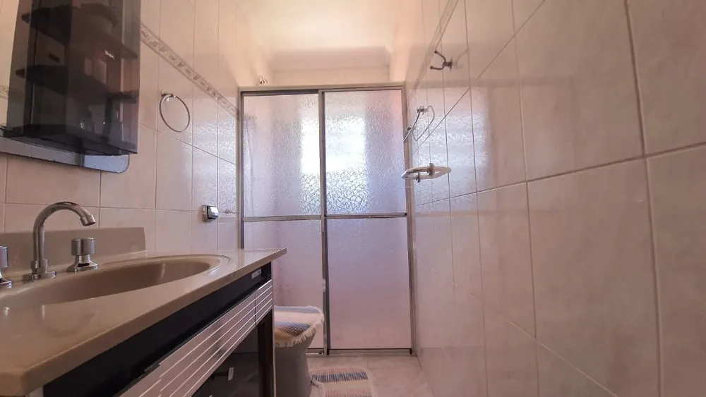Casa, 5 quartos, 225 m² - Foto 3